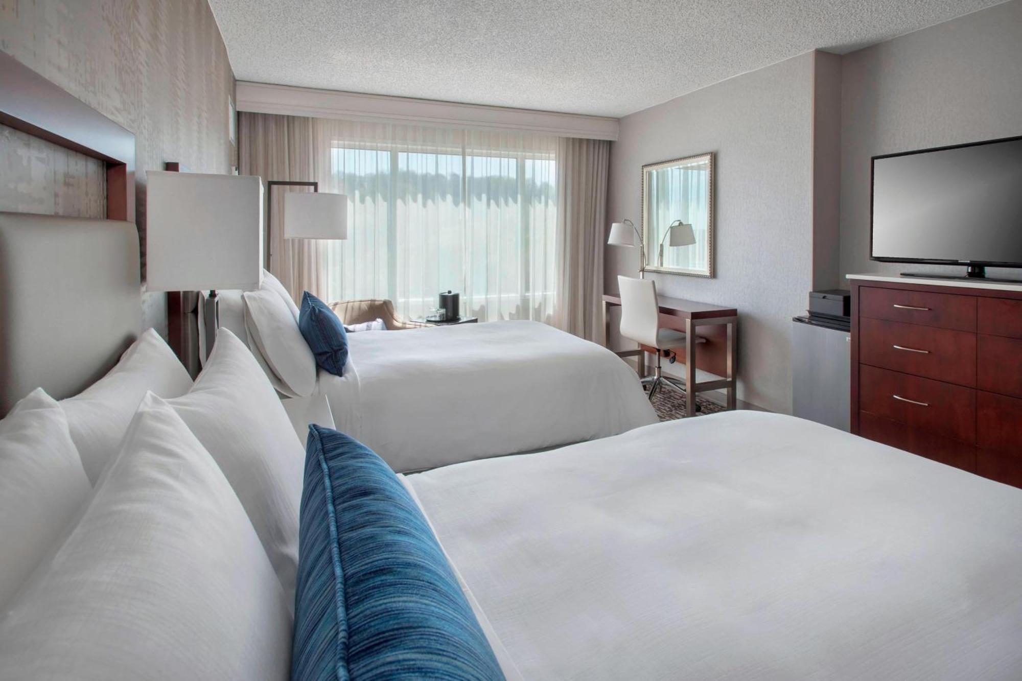 Отель Marriott Philadelphia West West Conshohocken Экстерьер фото