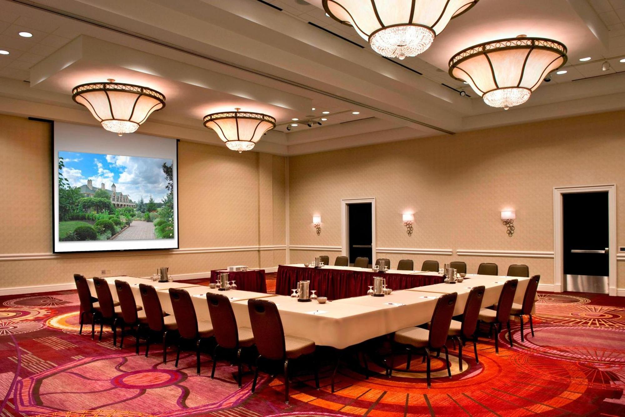 Отель Marriott Philadelphia West West Conshohocken Экстерьер фото
